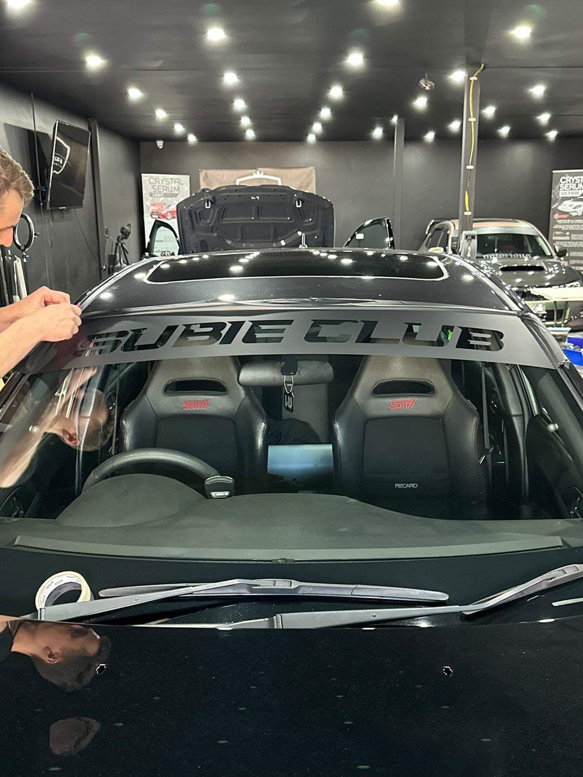 WINDSHIELD BANNERS ( CUT-OUT LETTERS )